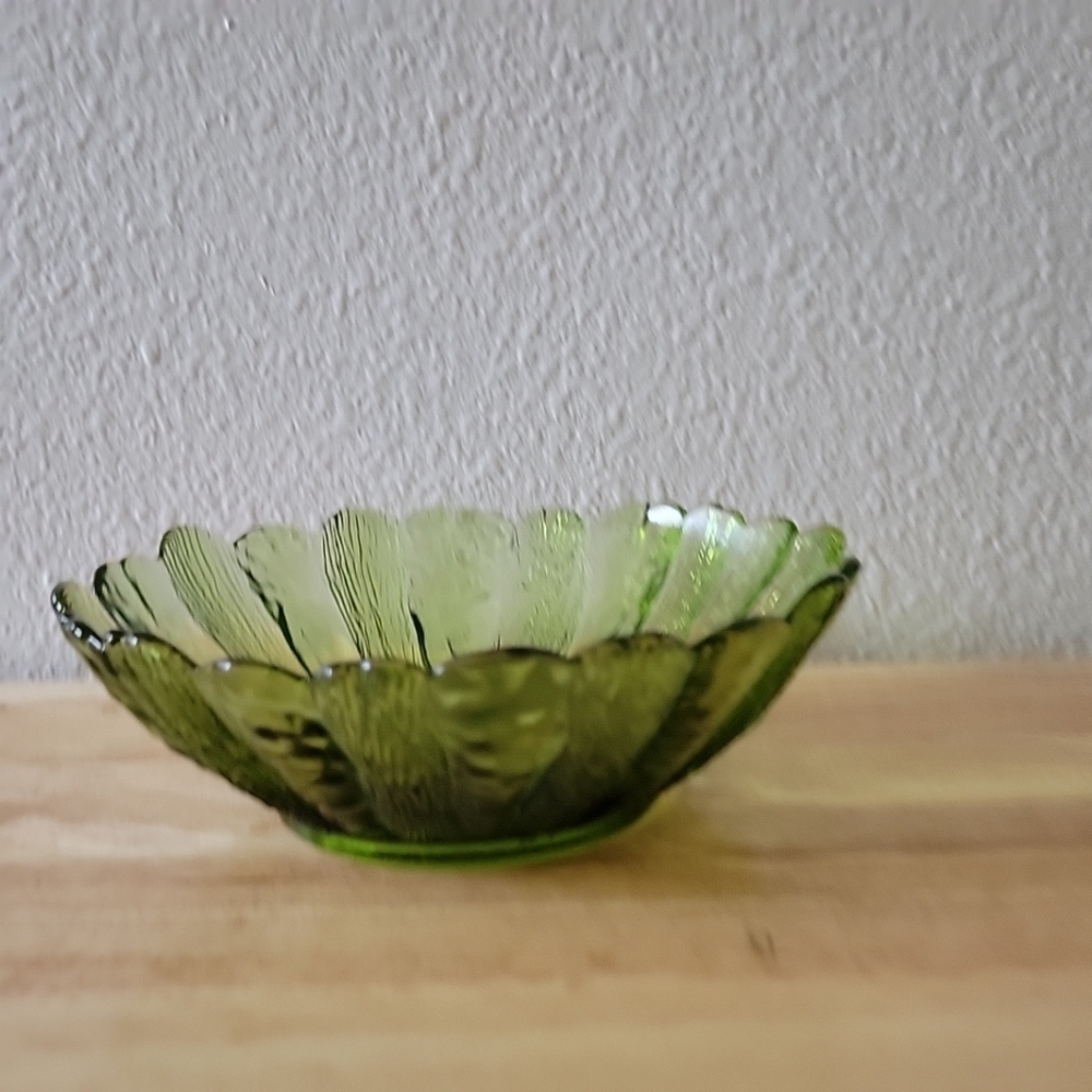 Vintage Sunflower Bowl Indiana Glass Green Depression Bowl
